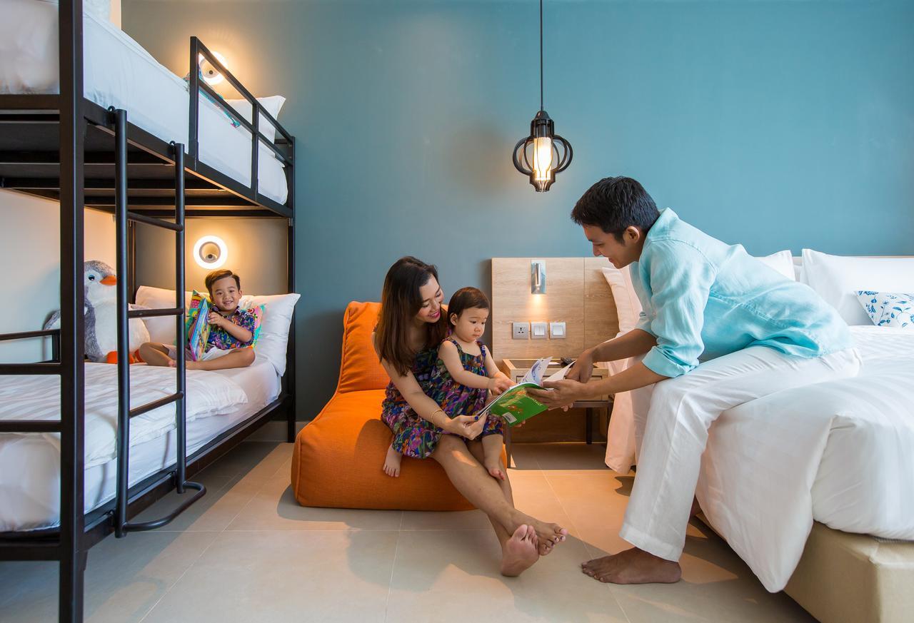 Fusion Suites Phuket Patong Buitenkant foto Family room at the hotel