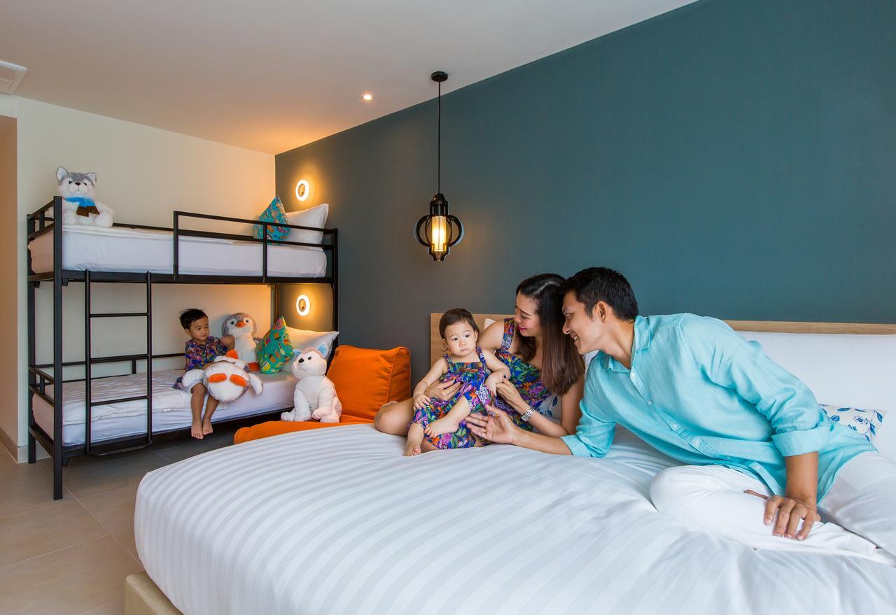 Fusion Suites Phuket Patong Buitenkant foto Family room at the hotel