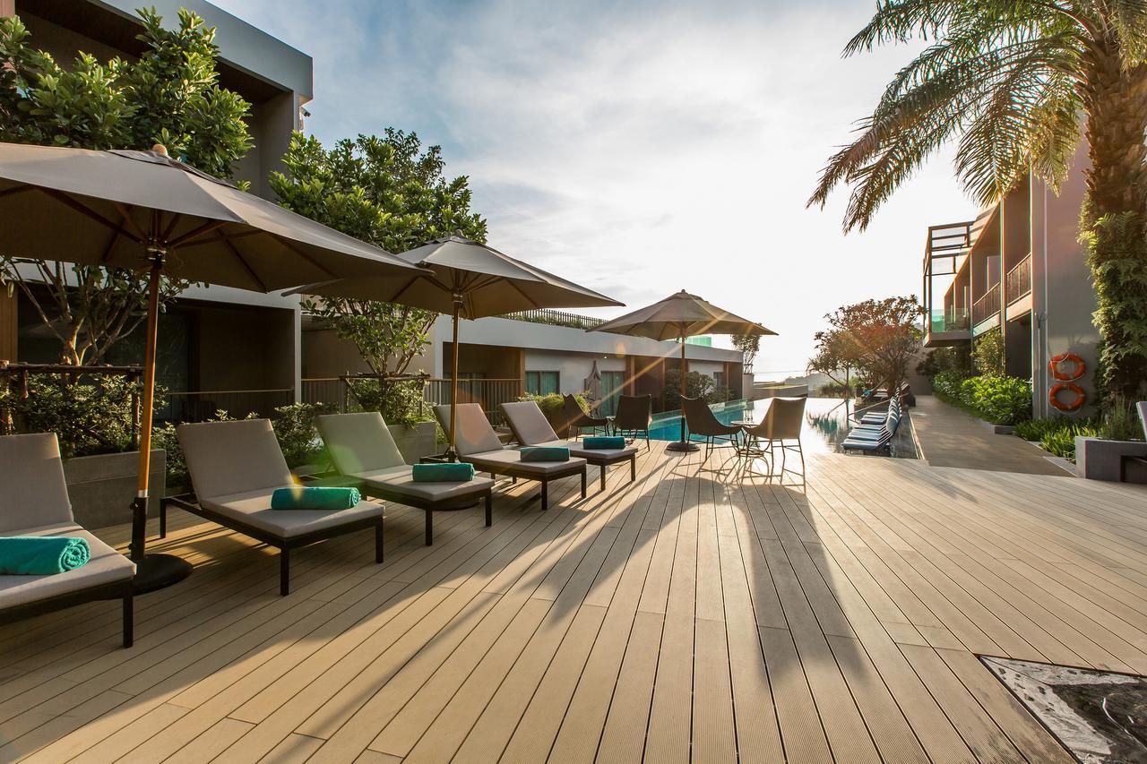 Fusion Suites Phuket Patong Buitenkant foto The Deck