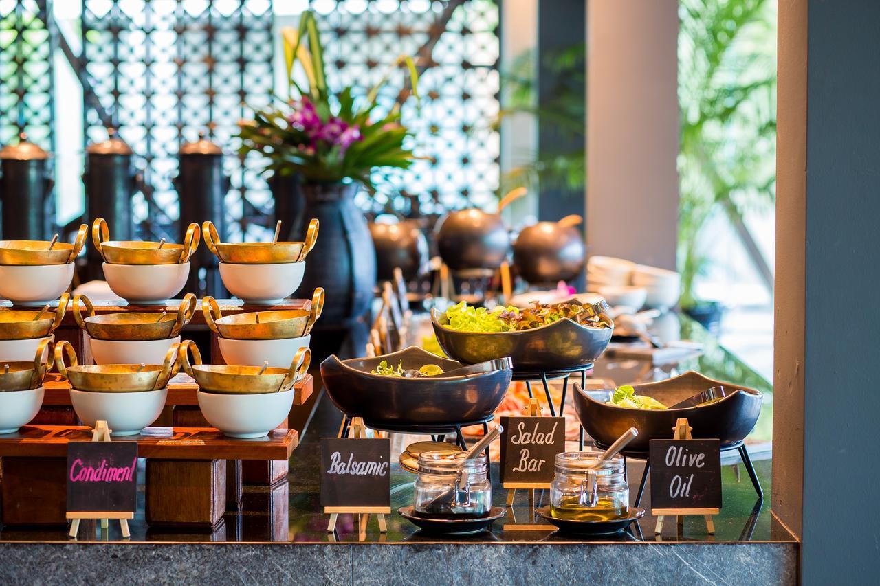 Fusion Suites Phuket Patong Buitenkant foto A salad bar